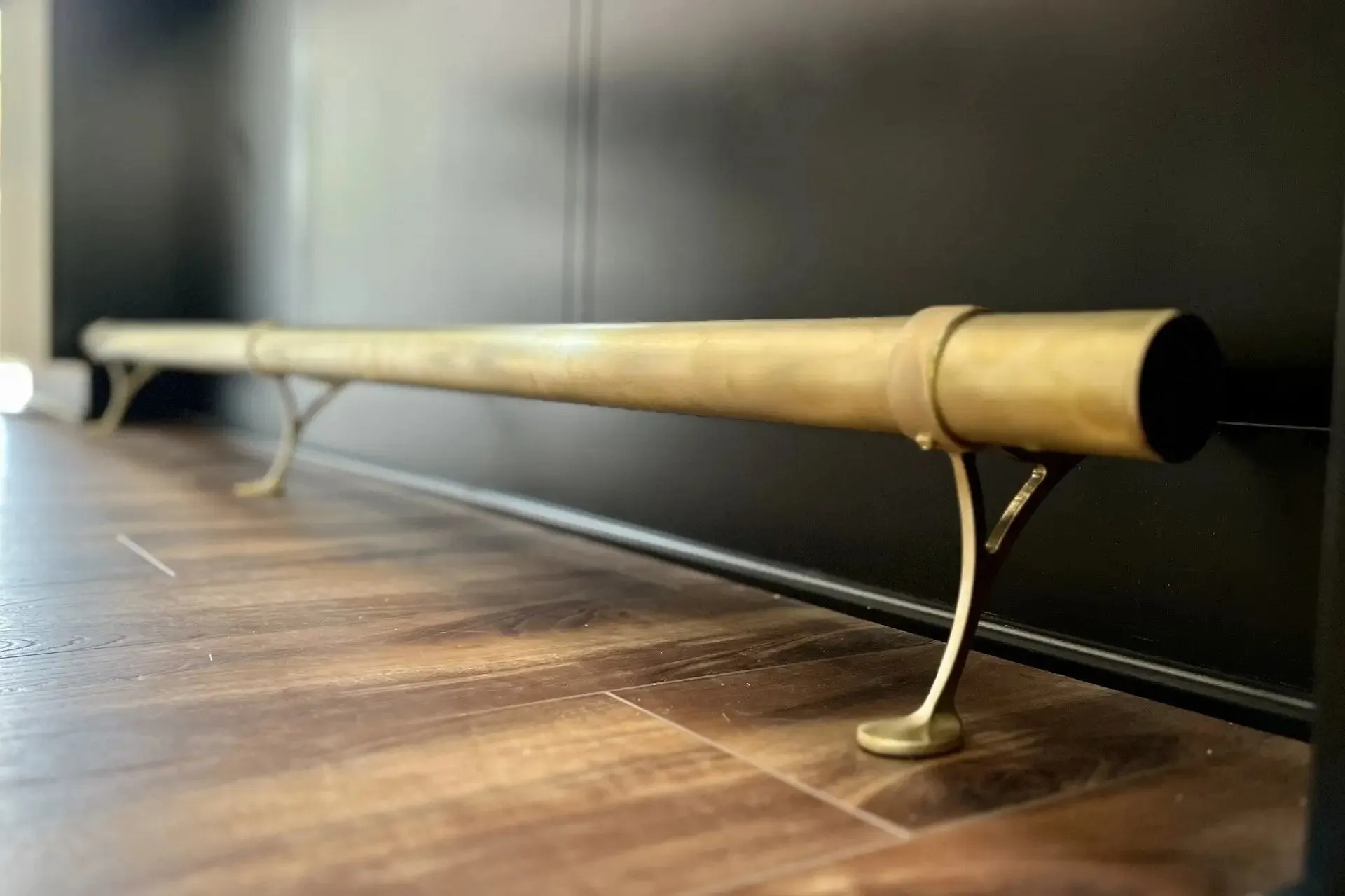 6 Foot Long Bar Foot Rail Kit in Polished Brass