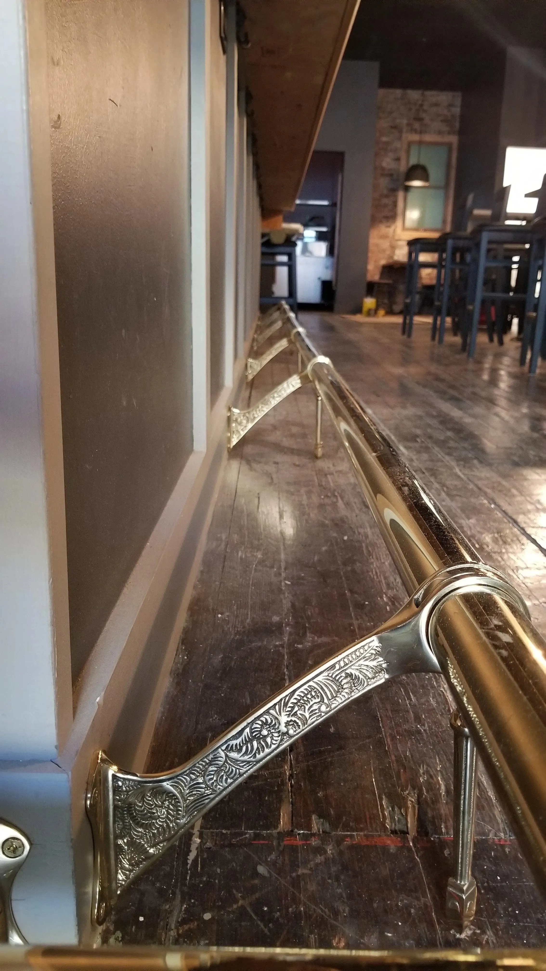 6 Foot Long Bar Foot Rail Kit in Polished Brass