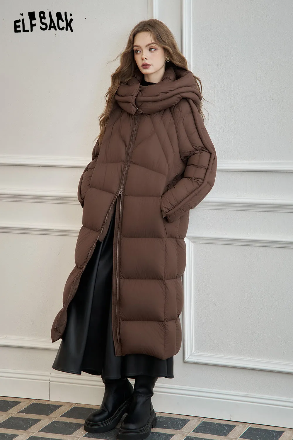 ELFSACK 2024 Winter New Arrivals Simple long hooded down jacket for women Zipper thick warm coat