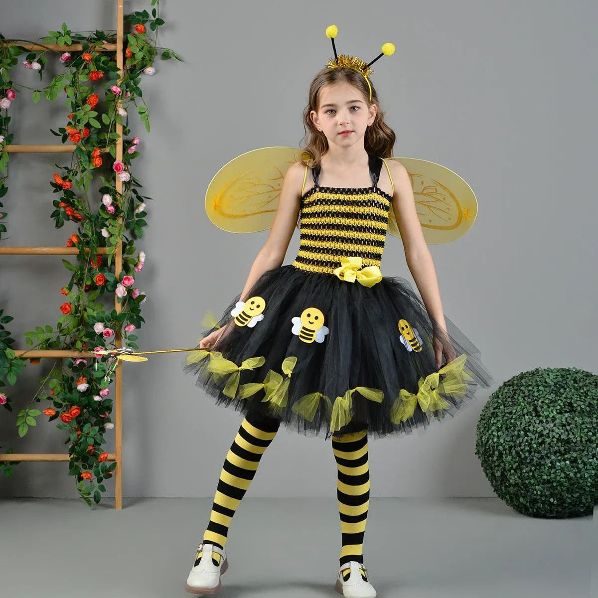 Fashionable little bee animal Halloween children's cosplay costume cute striped bow school stage performance girl princess dress