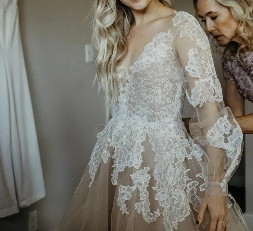 Lace/Tulle Whimsical Wedding Gown All Sizes/Colors