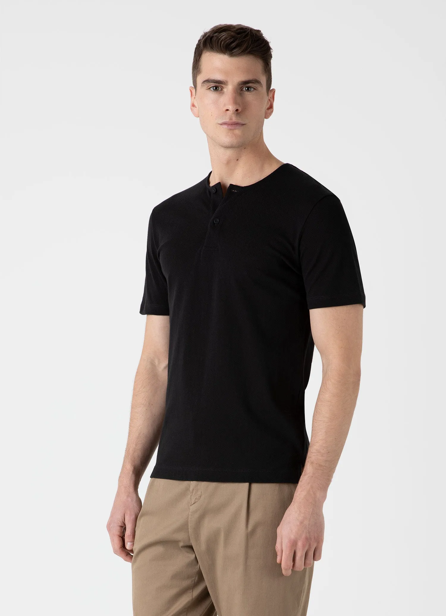 Men's Riviera Henley in Black