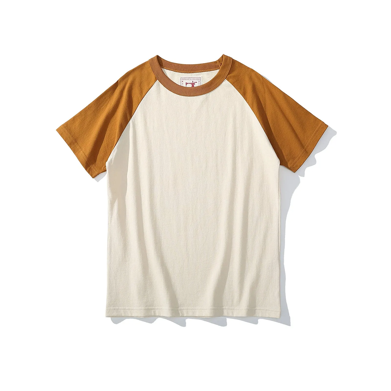 Raglan sleeve T-shirt