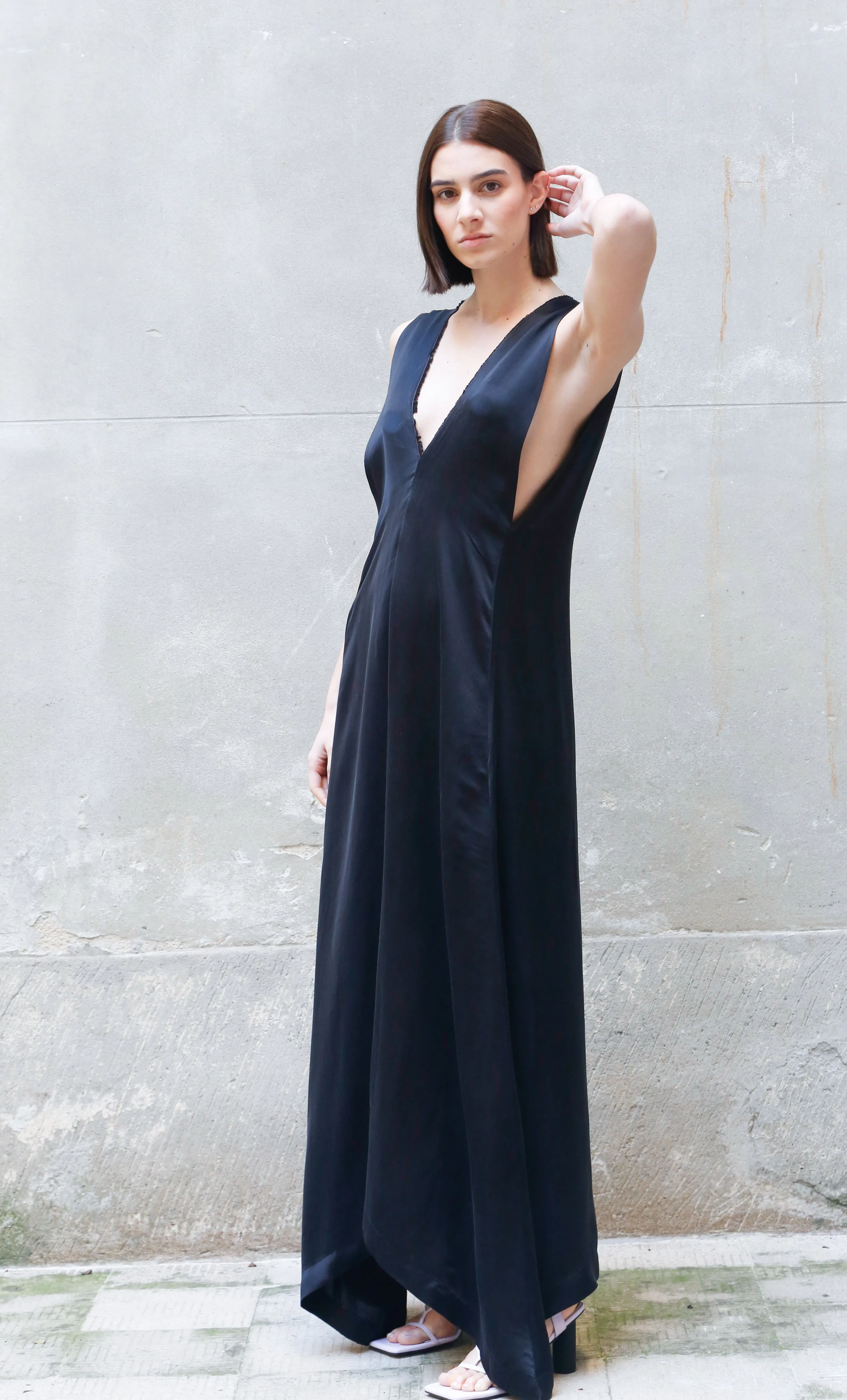 SLEEVELESS BEMBERG MAXI DRESS