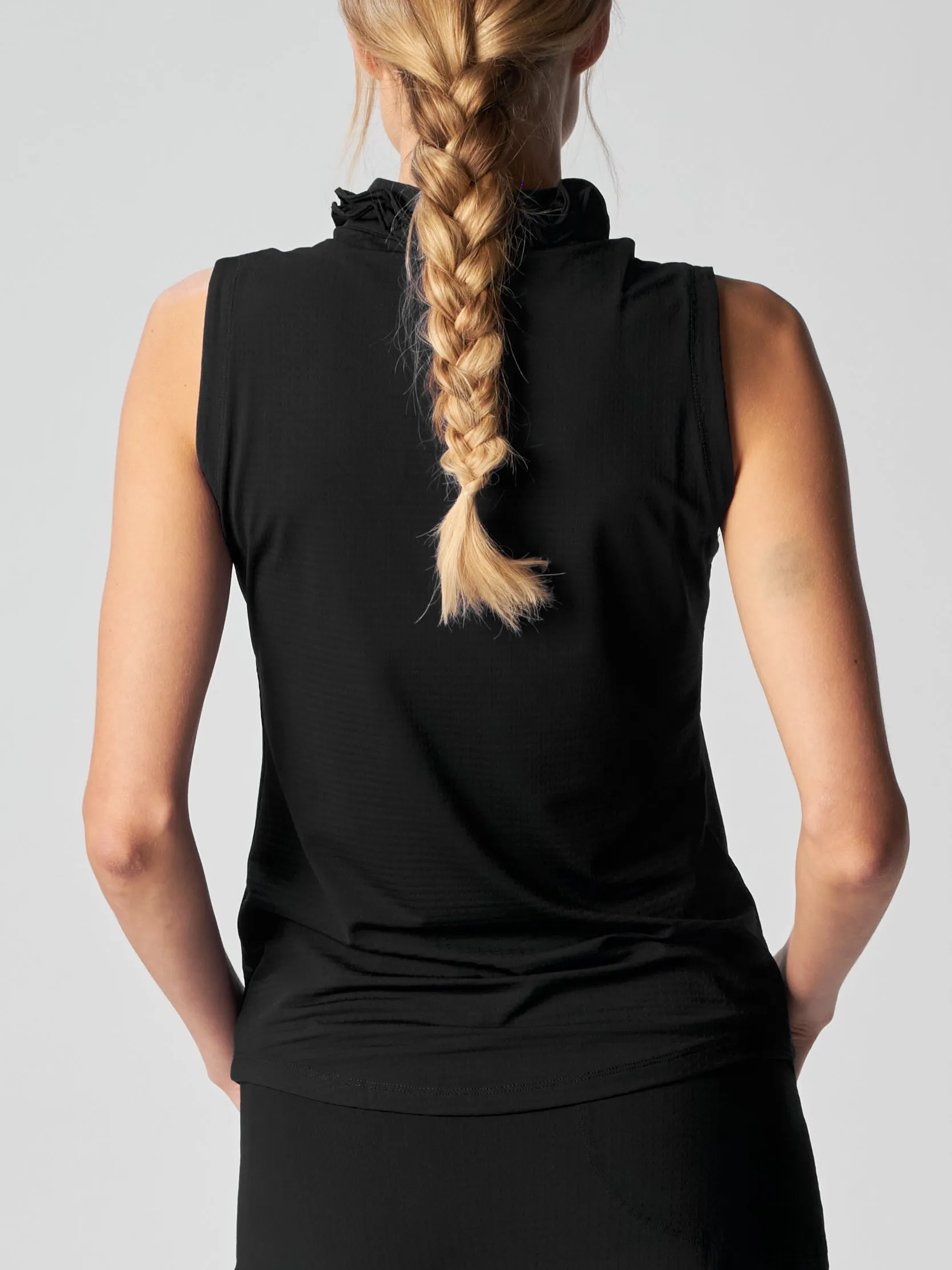 Sleeveless Ruffle Top In Black