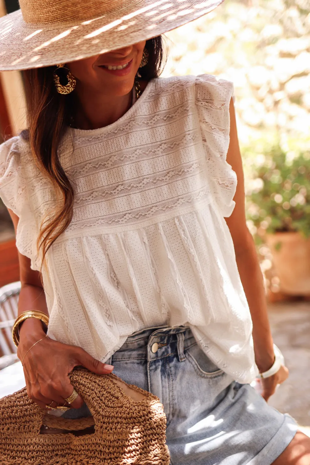 White Ruffled Lace Splicing Flowy Crewneck Sleeveless Shirt – Effortless Elegance, Full of Sass 👗✨